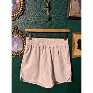 Varley High Rise 4” Shorts Medium Lined Tan